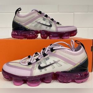 Nike Air Vapormax 2019- Size 7 Youth- Women’s 9- White & Pink Athletic Shoes!